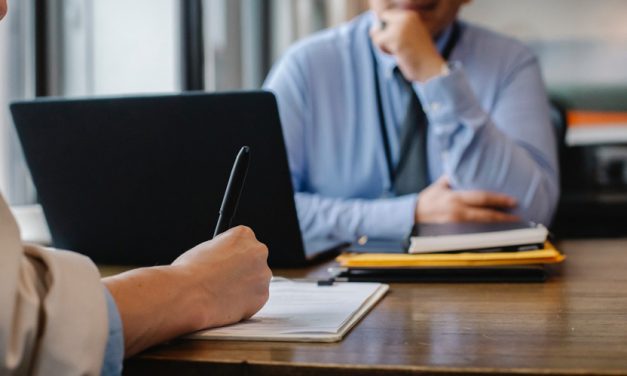 El Trabajador y los Secretos de la Empresa